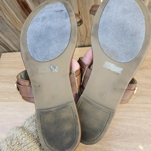 G By Guess Brown Leather Sandals with Gold Chain Size 8 - Picture 15 of 16